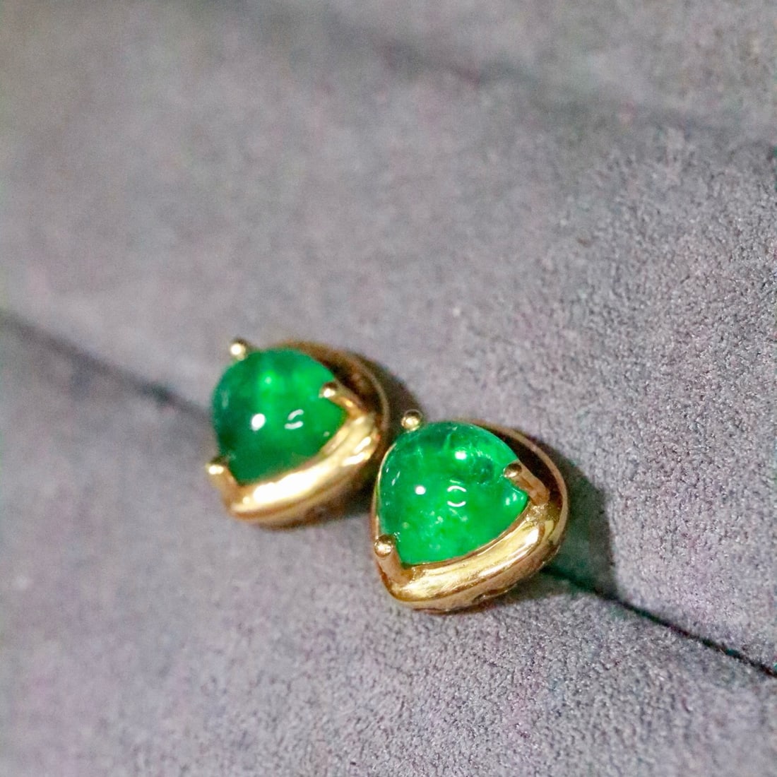 14k Gold 1.89 Ct Natural Emerald Earrings - 2