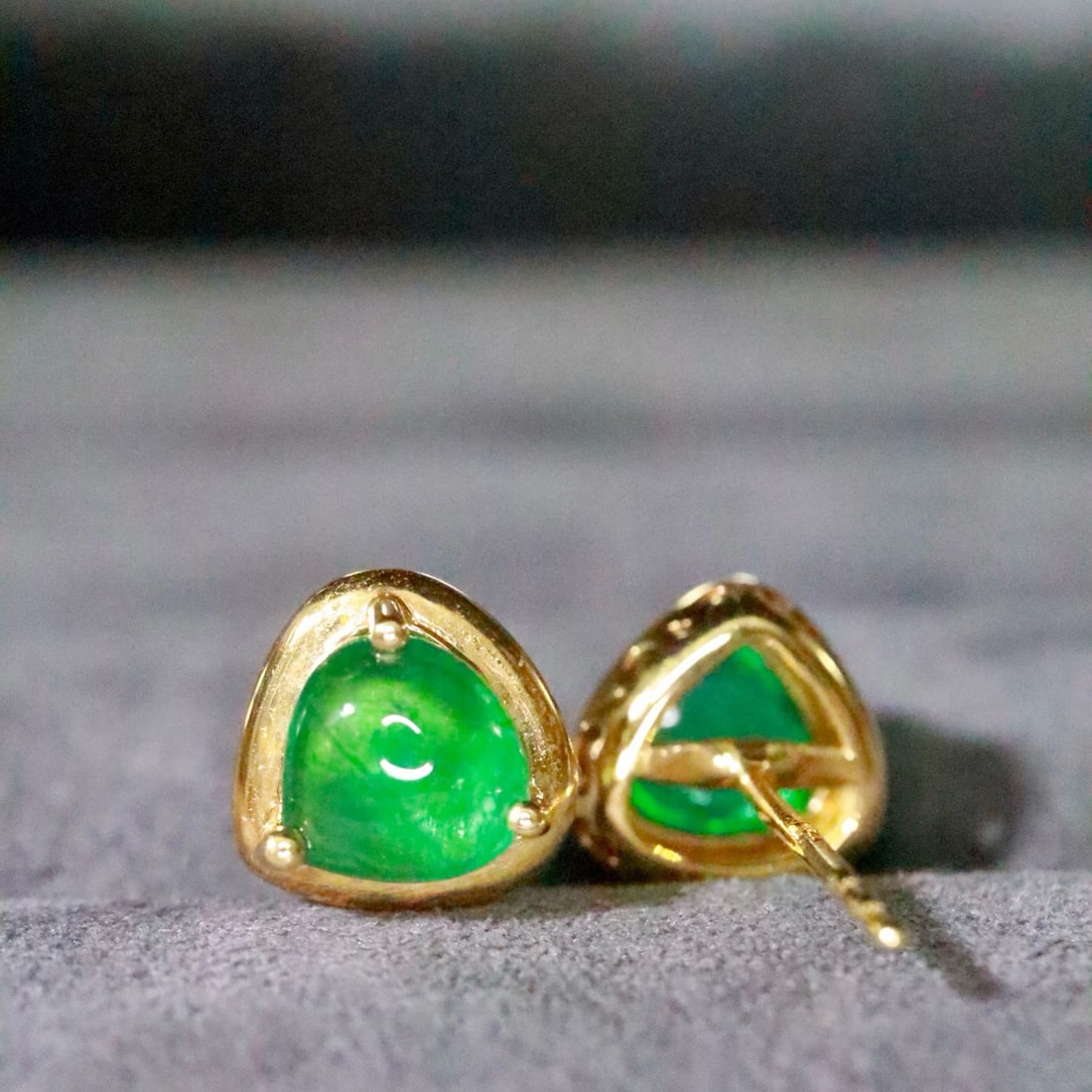 14k Gold 1.89 Ct Natural Emerald Earrings - 5
