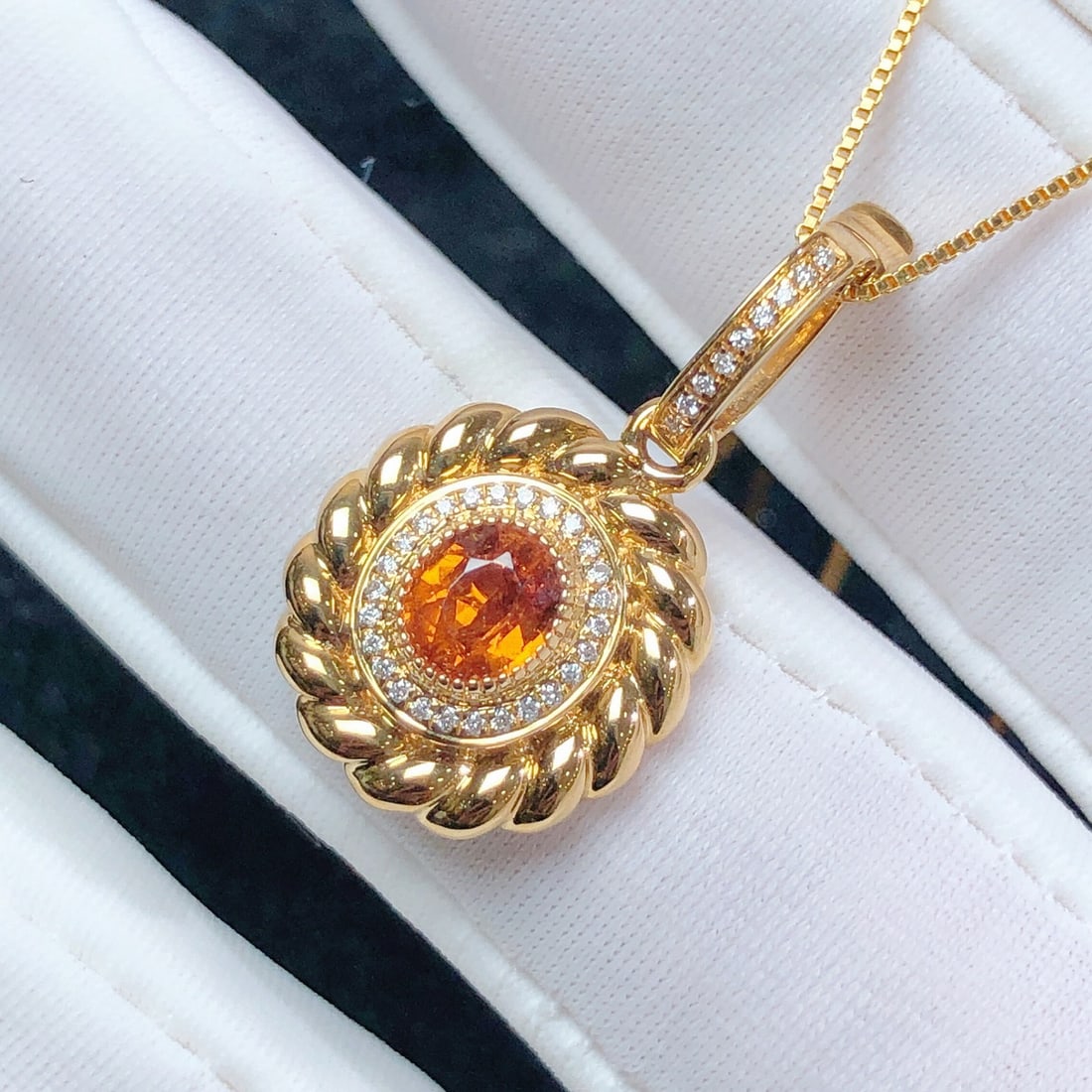 14k Gold 0.78 Ctw Natural Spessartine & Diamond Pendant( Without Chain ) - 2