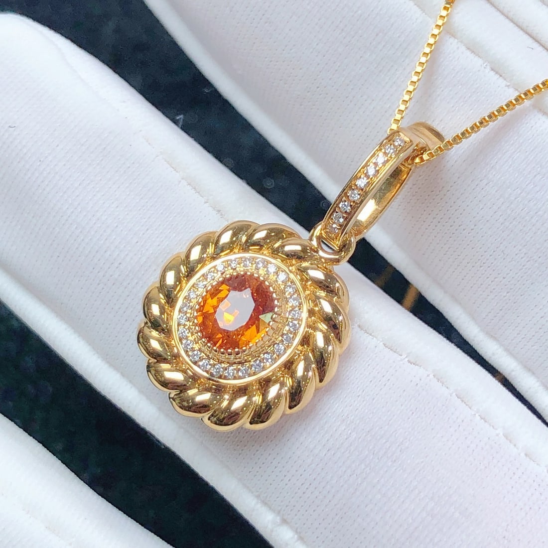 14k Gold 0.78 Ctw Natural Spessartine & Diamond Pendant( Without Chain ) - 3