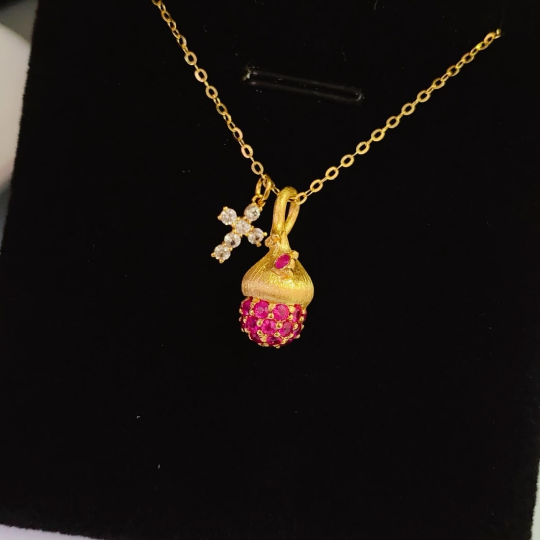 14k Gold 1.46 Ct Natural Ruby & Sapphire Necklace: Ref:231158429 // gold content:14k gold // main gemstone:ruby // shape:round // carat weight:1. 46ct // color:red // treatment:natural // cut grade:g // // adjacent gemstone 2 : sapphire // number of