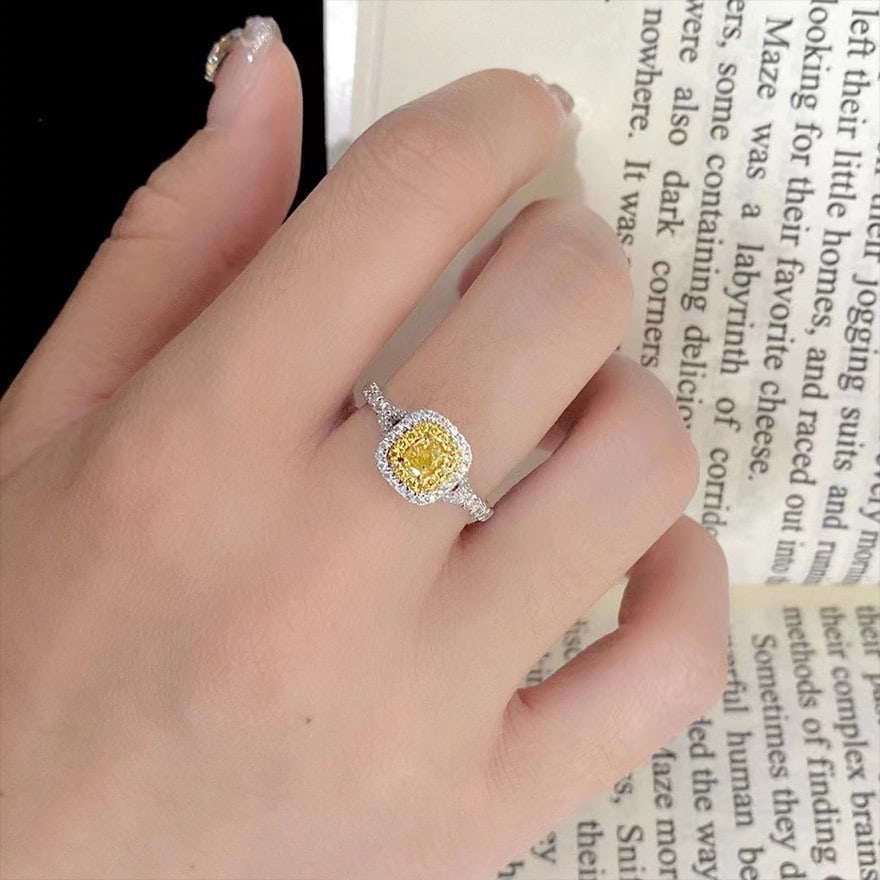 14k Gold 0.65 Ctw Natural Yellow Diamond & Diamond Ring - 4