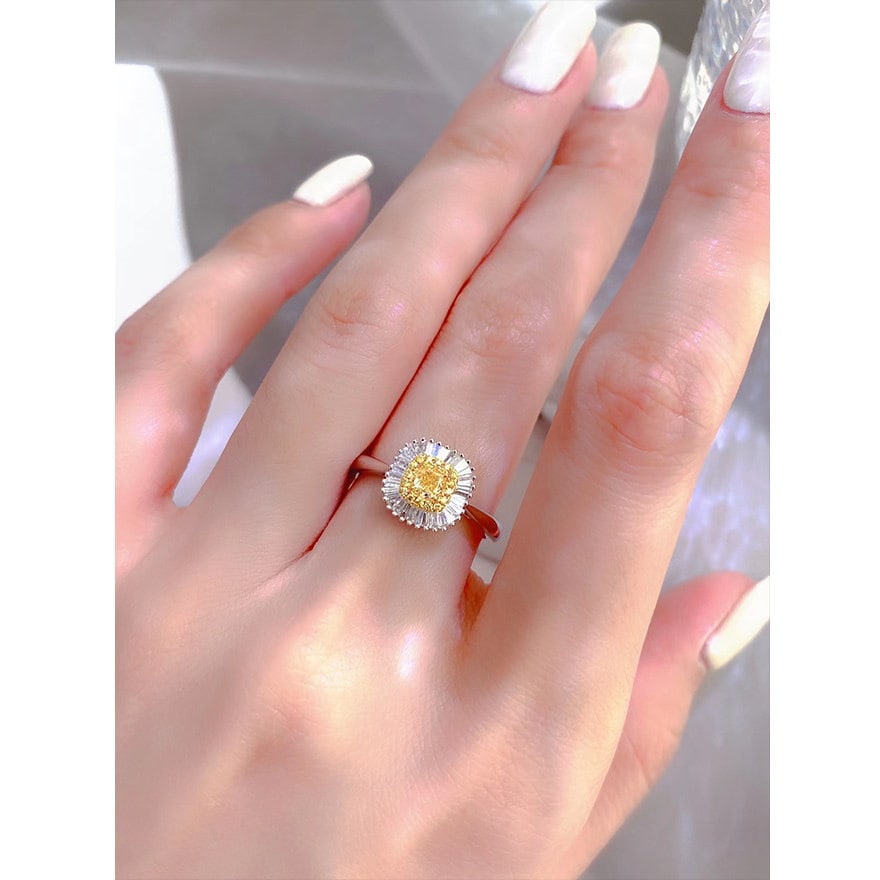 14k Gold 0.60 Ctw Natural Yellow Diamond & Diamond Ring - 2