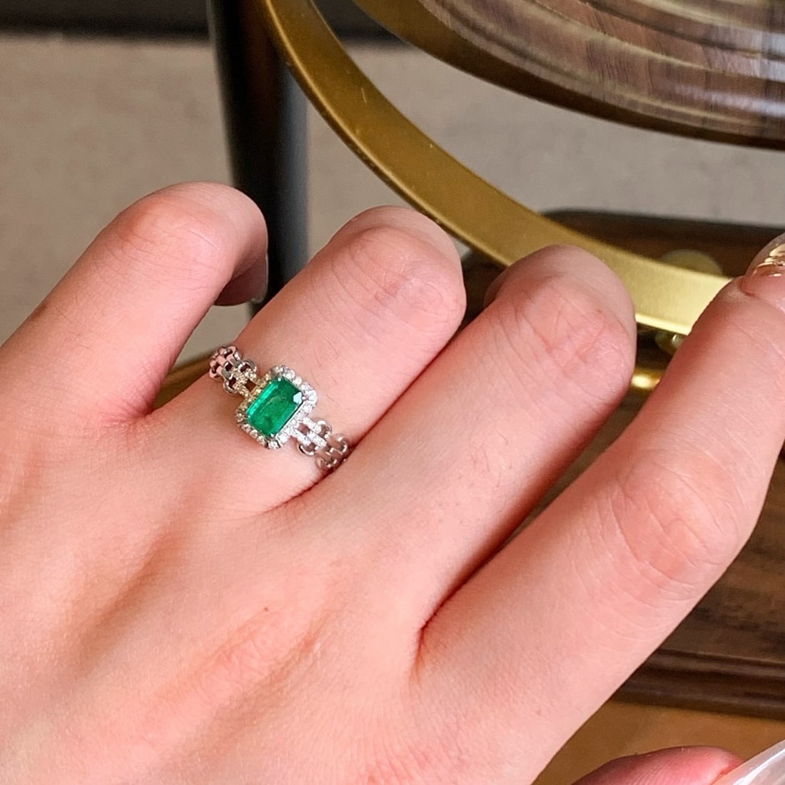 14k Gold 0.47 Ctw Natural Emerald & Diamond Ring - 4