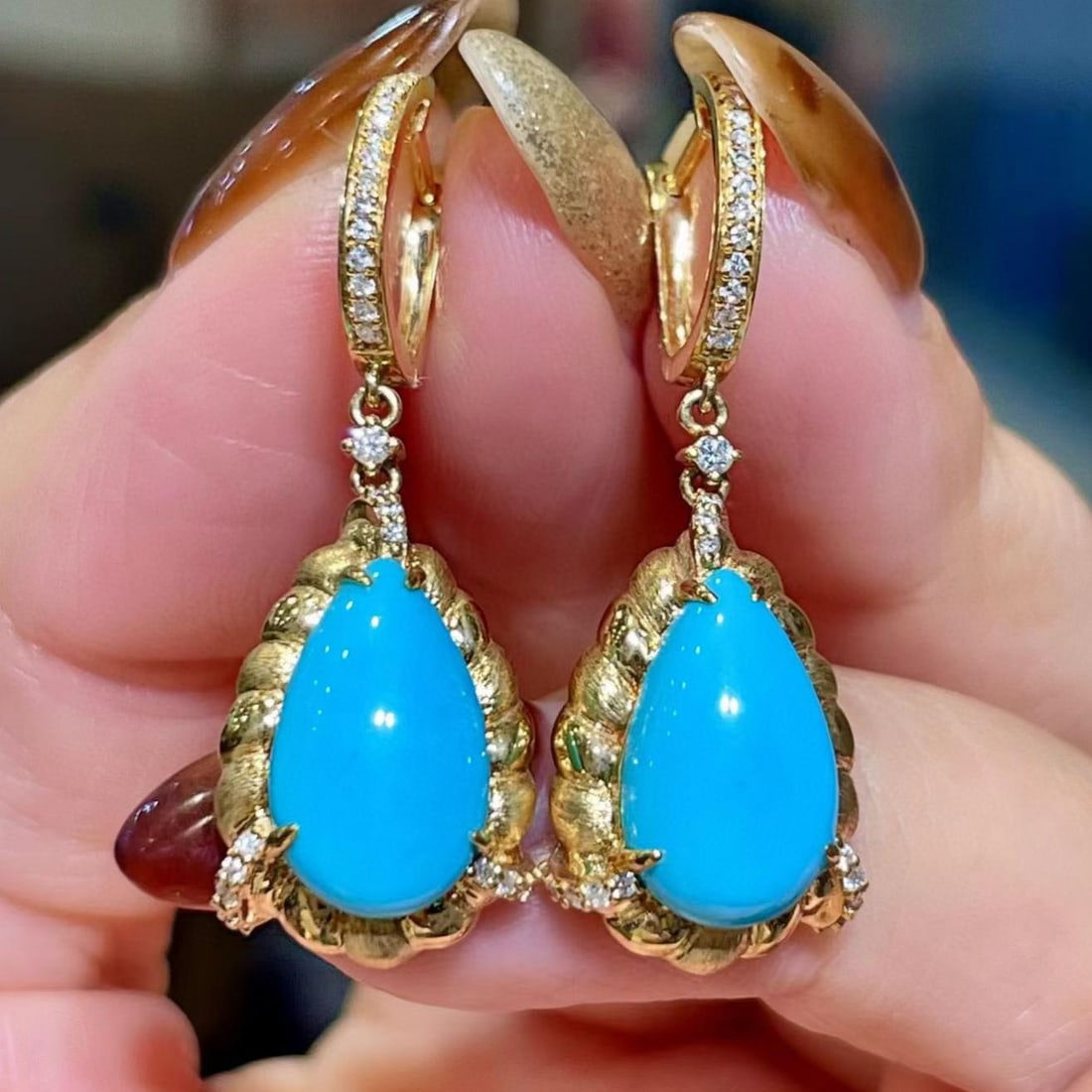 14k Gold 5.63 Ctw Natural Blue Turquoise & Diamond Earrings: Ref:231159062 // gold content:14k gold // main gemstone:blue turquoise // shape:pear // carat weight:5. 39ct // color:blue // treatment:natural // // adjacent gemstone 2 : diamond // shape:round //