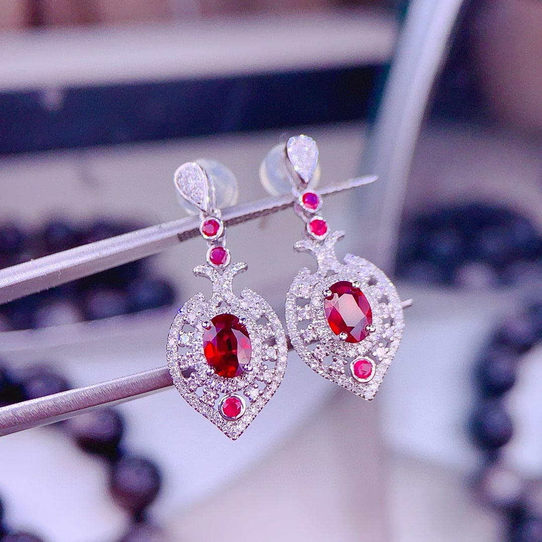 14k Gold 0.95 Ct Vivid Red Natural Ruby & Diamond & Ruby Earrings - 4