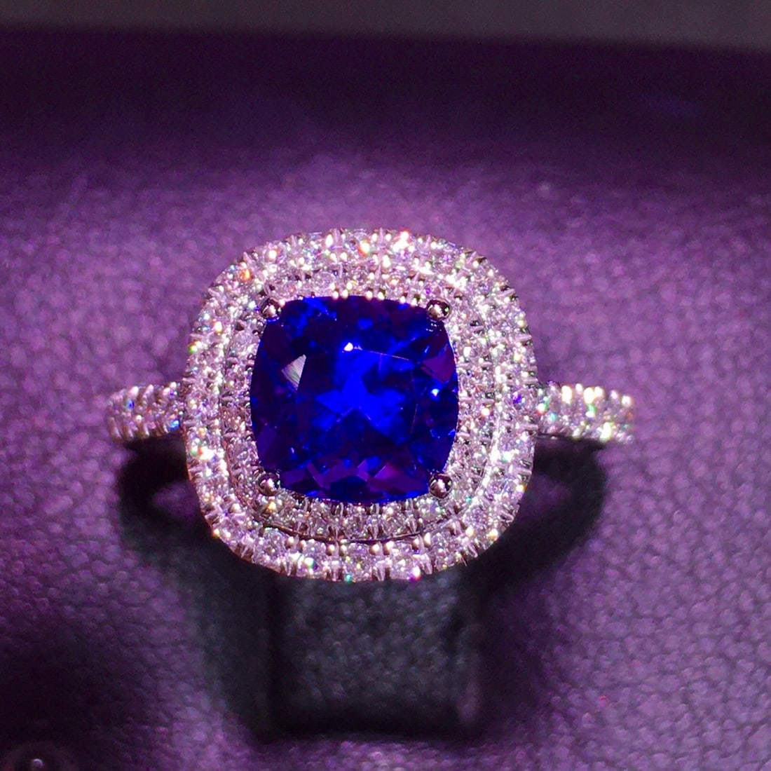 14k Gold 2.01 Ct Natural Tanzanite & Diamond Ring - 5