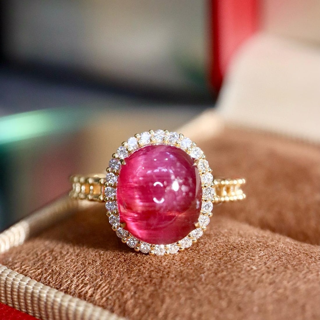 14k Gold 3.94 Ctw Natural Tourmaline & Diamond Ring: Ref:231159160 // gold content:14k gold // ring size:7. 25us // // main gemstone:tourmaline // shape:oval // carat weight:3. 77ct // color:red // treatment:natural // // adjacent gemstone 2 : diamond