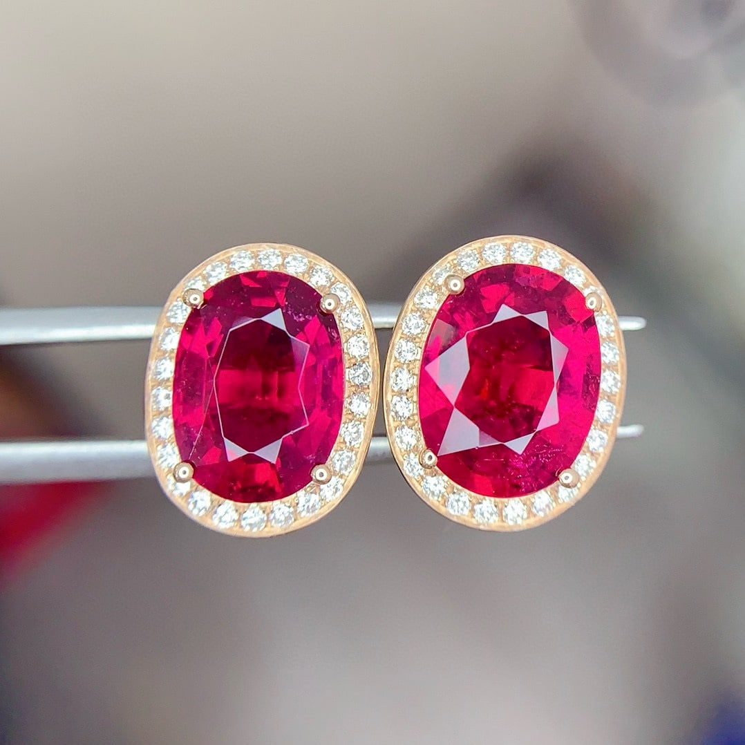 14k Gold 3.58 Ct Natural Tourmaline & Diamond Earrings: Ref:231159206 // gold content:14k gold // main gemstone:tourmaline // shape:oval // carat weight:3. 58ct // color:red // treatment:natural // // adjacent gemstone 2 : diamond // shape:round // clarity