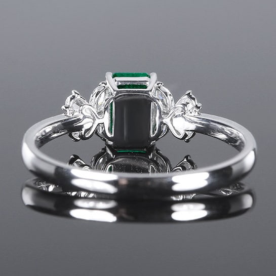 14k Gold 0.81 Ctw Natural Emerald & Diamond Ring - 4