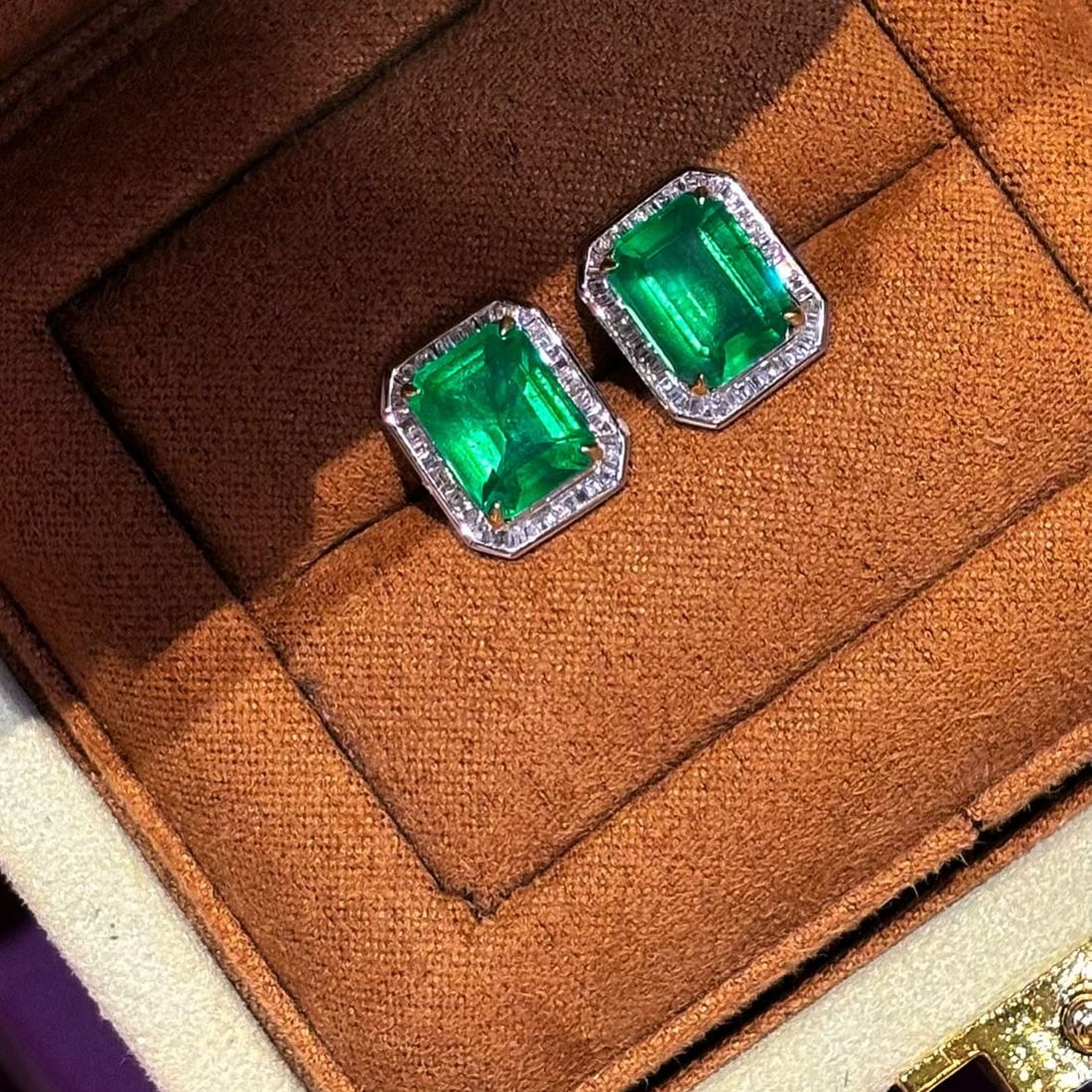 14k Gold 3.7 Ct Natural Emerald & Diamond Earrings - 5