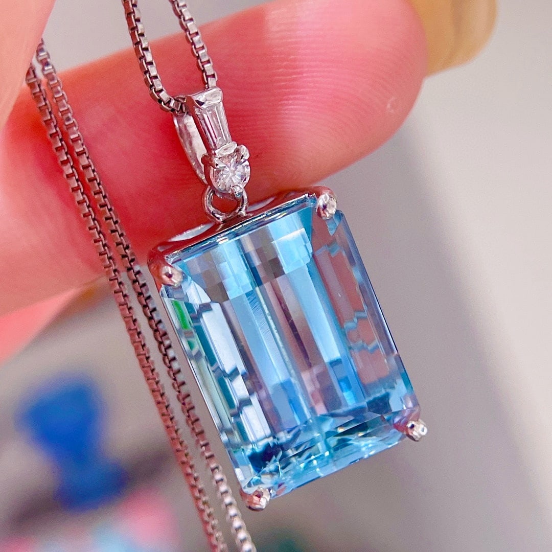 14k Gold 16.0 Ctw Natural Aquamarine & Diamond Pendant( Without Chain ) - 2