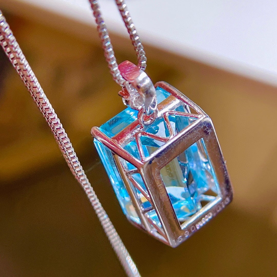 14k Gold 16.0 Ctw Natural Aquamarine & Diamond Pendant( Without Chain ) - 4