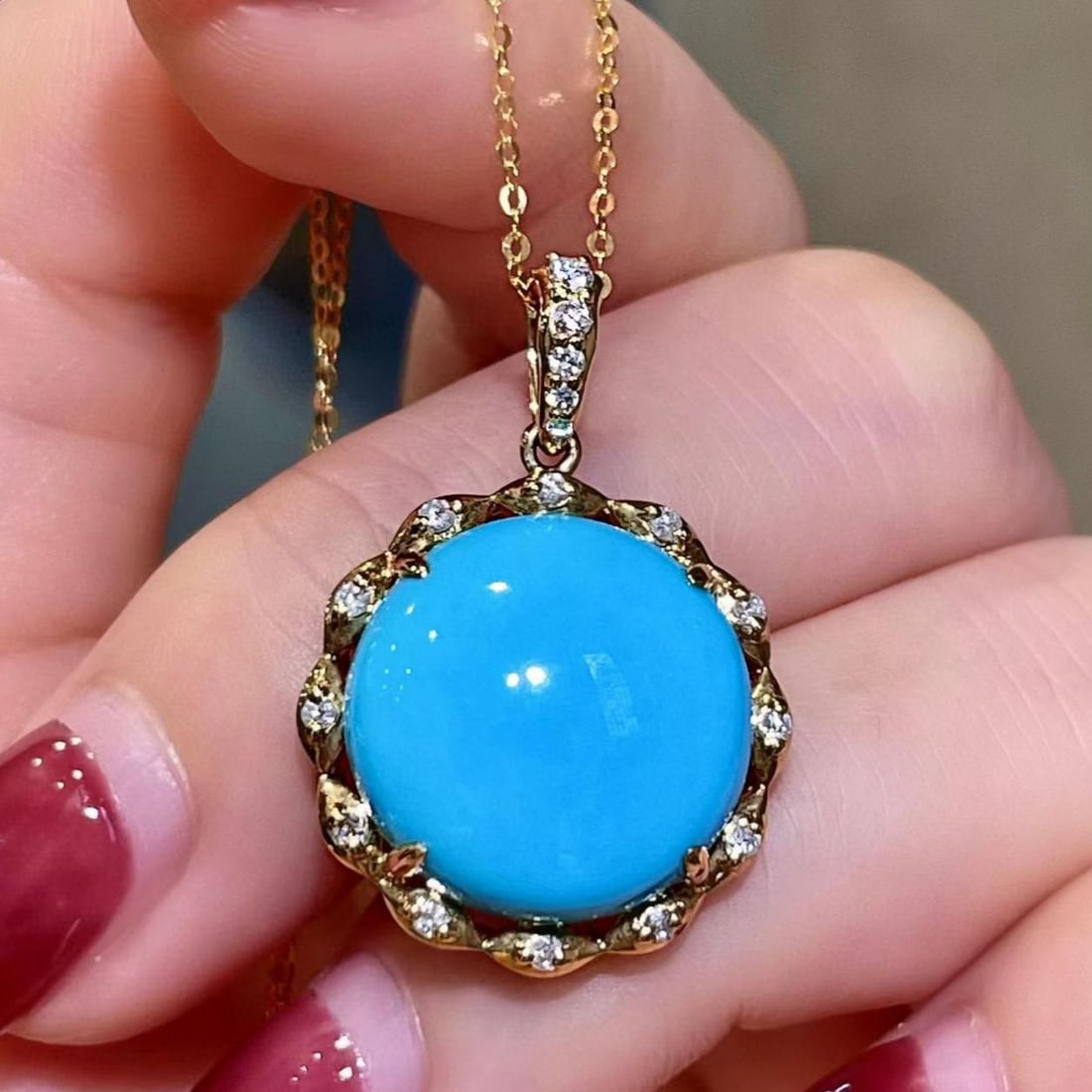 14k Gold 10.50 Ctw Natural Blue Turquoise & Diamond Pendant( Without Chain ): Ref:231159260 // gold content:14k gold // main gemstone:blue turquoise // shape:round // carat weight:10. 32ct // color:blue // treatment:natural // cut grade:g // // adjacent gemstone 2 : diamond //