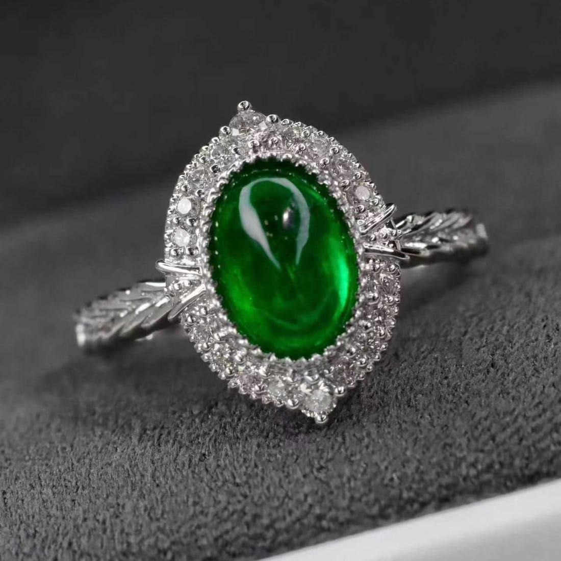 14k Gold 1.56 Ctw Vivid Green Natural Emerald & Diamond Ring - 2
