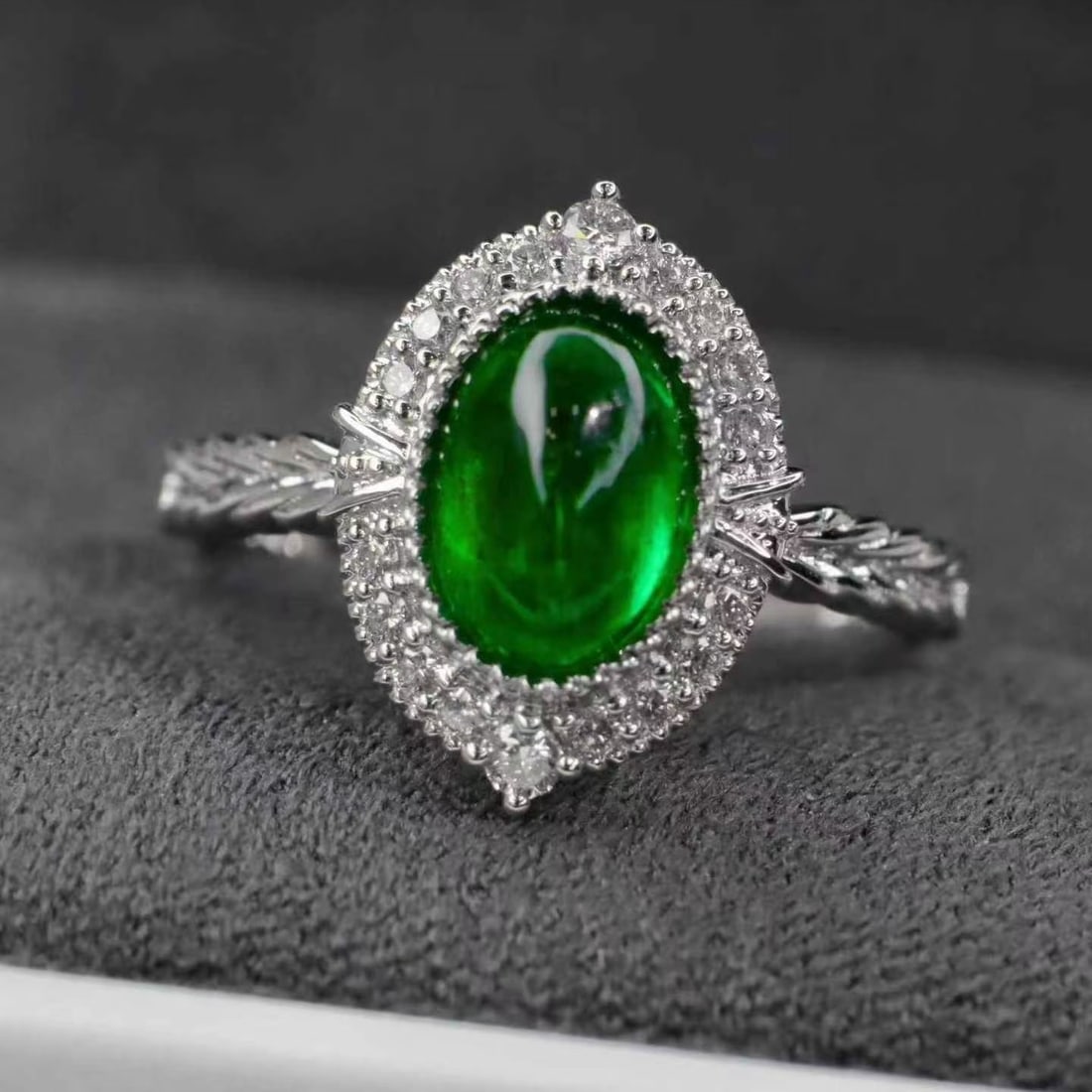 14k Gold 1.56 Ctw Vivid Green Natural Emerald & Diamond Ring - 3