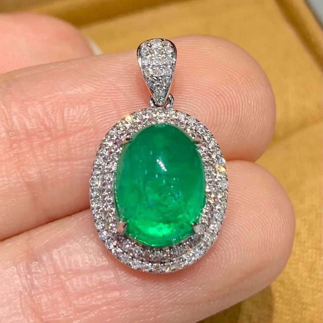 14k Gold 2.8 Ct Natural Emerald & Diamond Pendant( Without Chain ) - 2