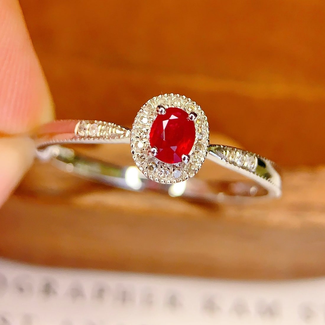 14k Gold 0.4 Ct Vivid Red Natural Ruby & Diamond Ring: Ref:231160222 // gold content:14k gold // ring size:7. 25us // // main gemstone:ruby // shape:oval // carat weight:0. 4ct // color:vivid red // treatment:natural // // adjacent gemstone 2 : diamond //