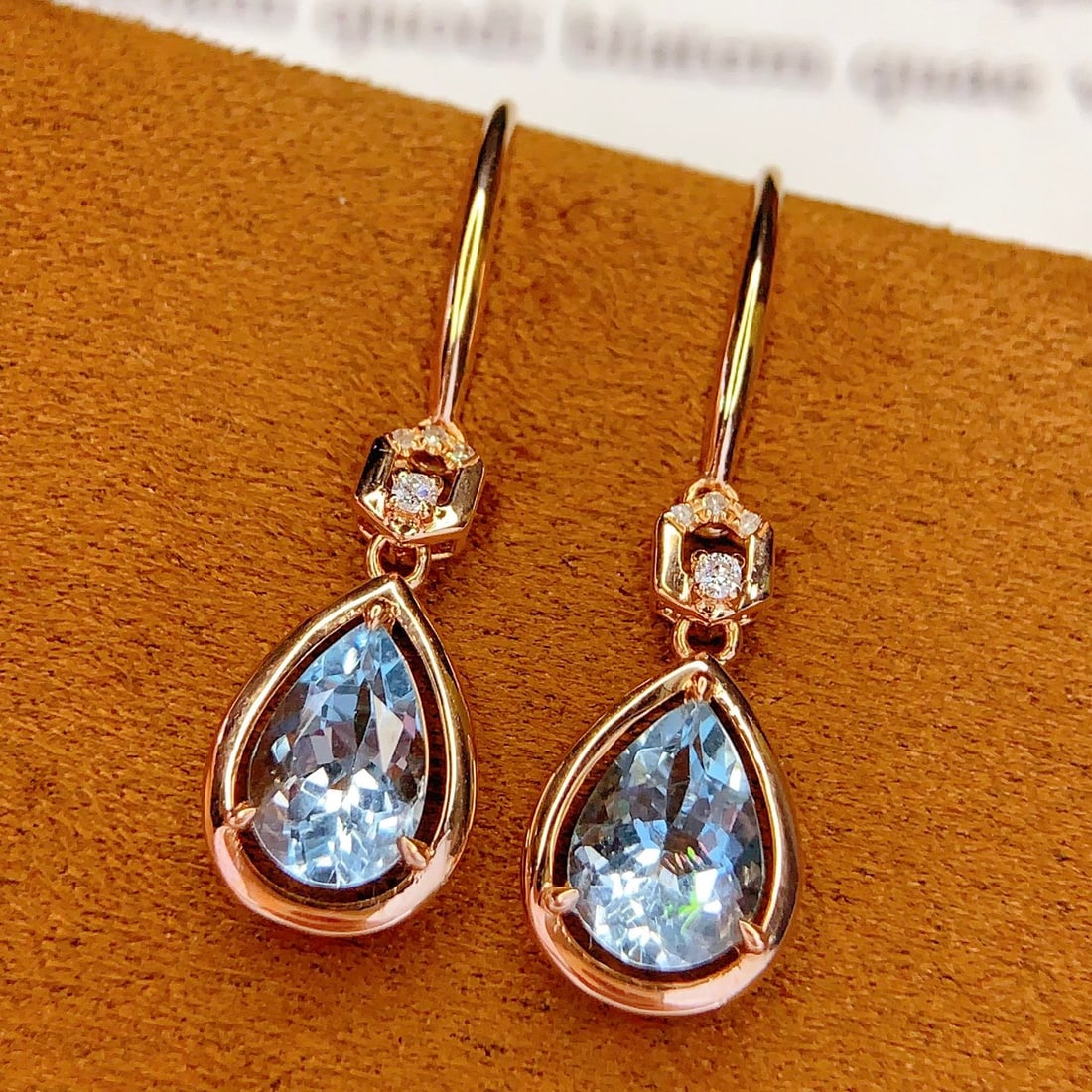 14k Gold 1.8 Ct Natural Aquamarine & Diamond Earrings - 3