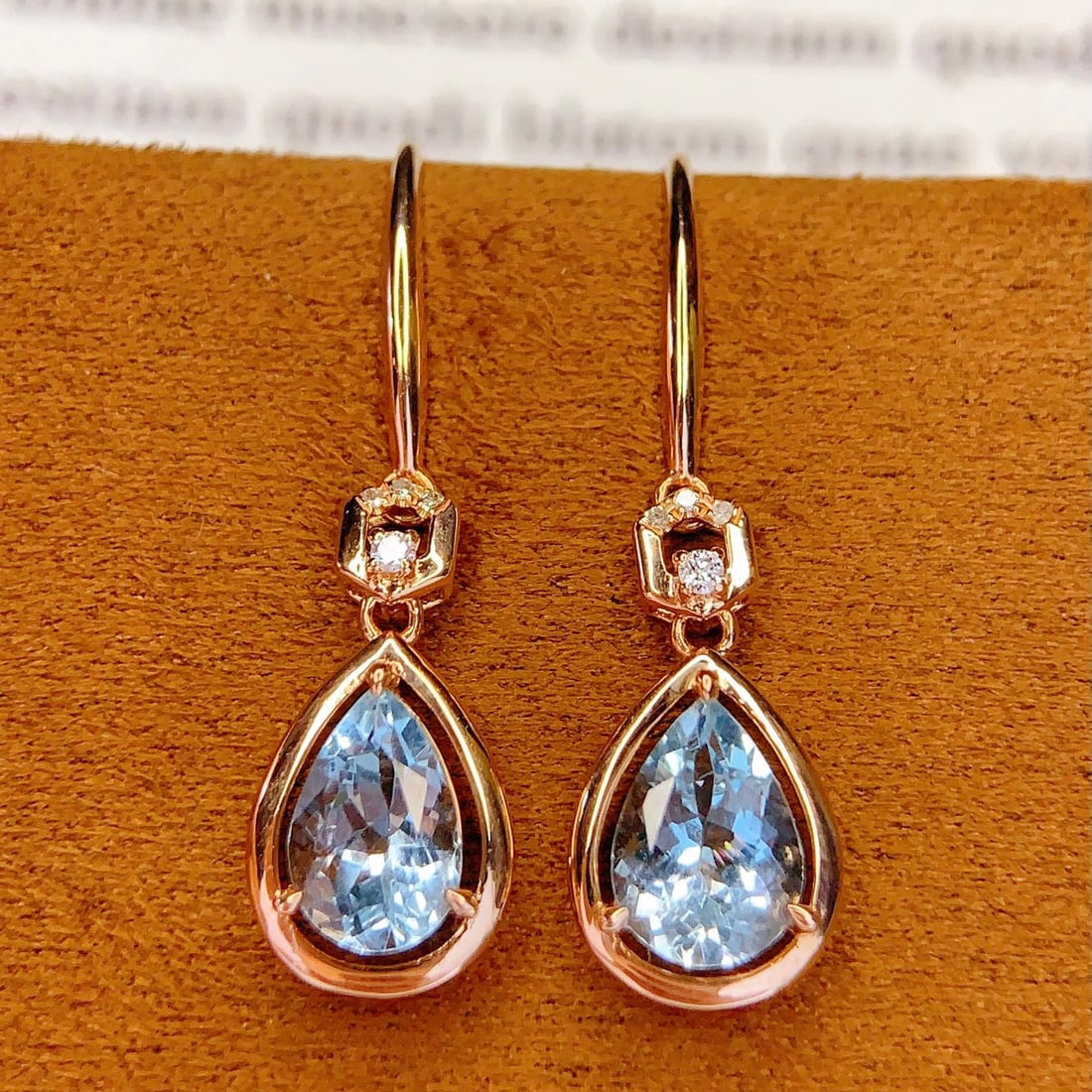 14k Gold 1.8 Ct Natural Aquamarine & Diamond Earrings - 5
