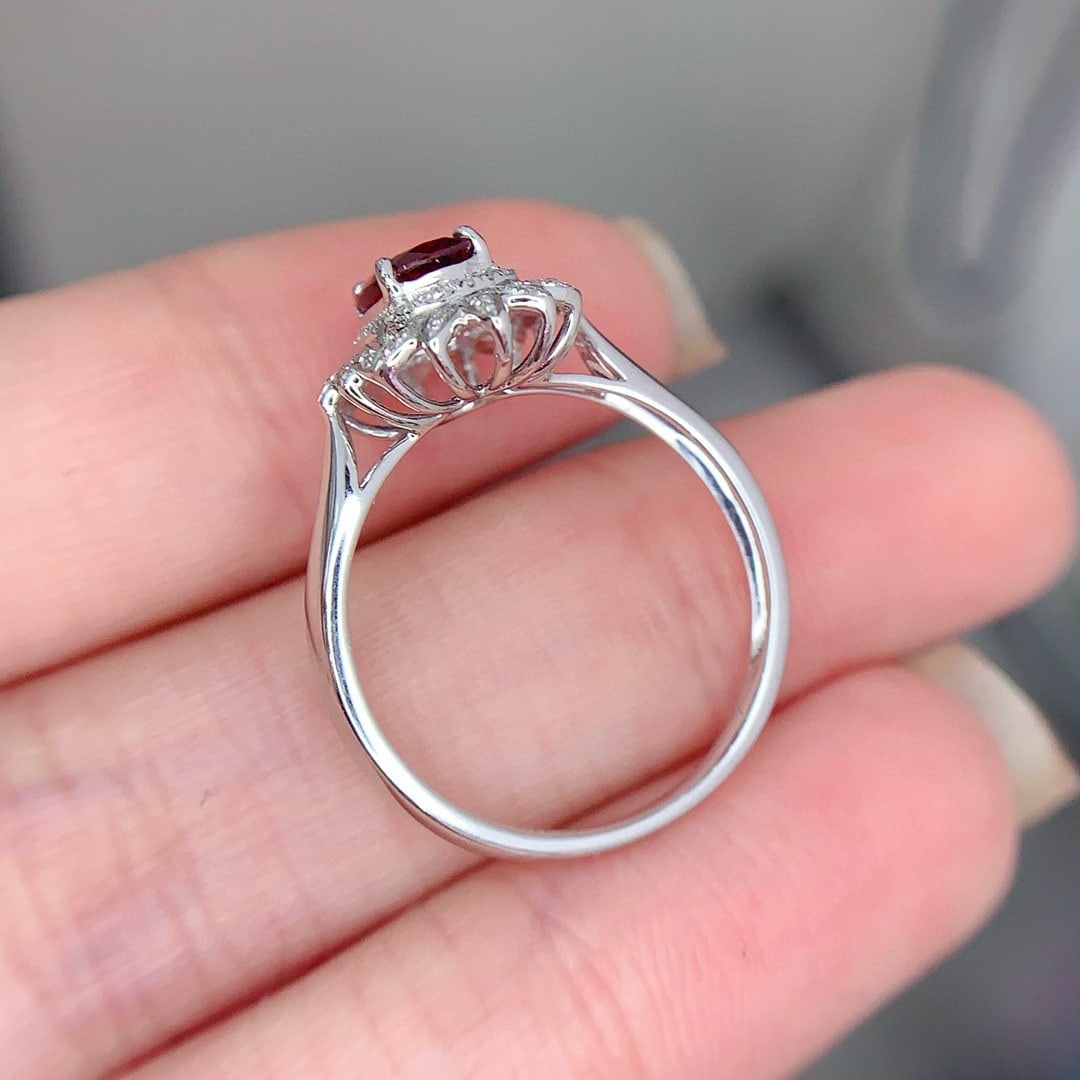 14k Gold 0.82 Ct Vivid Red Natural Ruby & Diamond Ring - 6