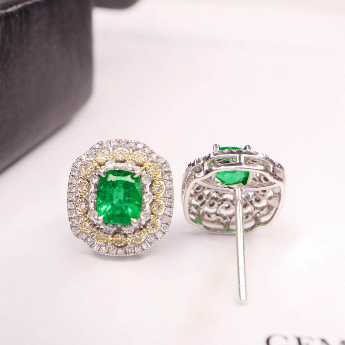 14k Gold 1.65 Ctw Vivid Green Natural Emerald & Diamond Earrings - 3