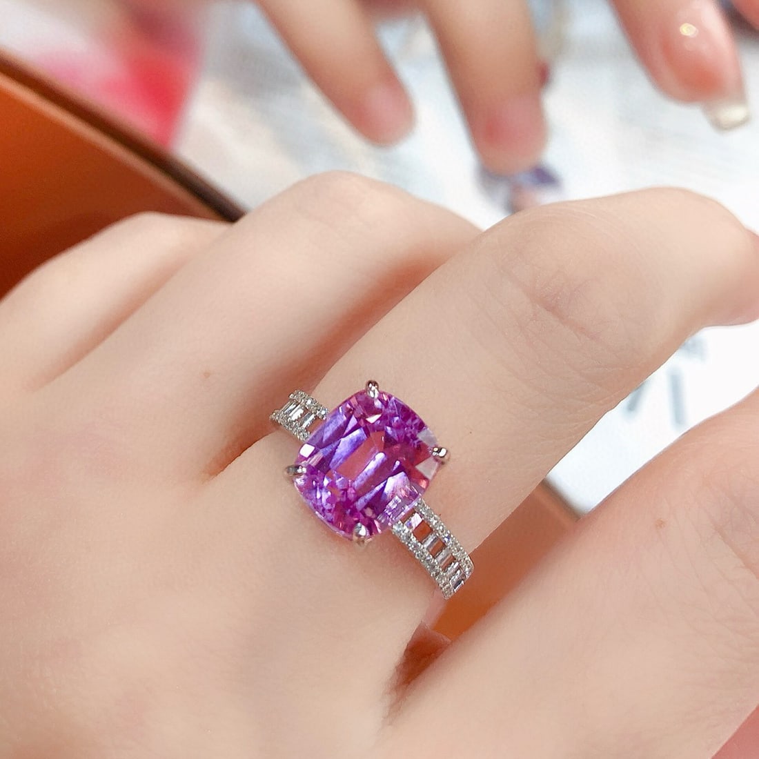 14k Gold 5.2 Ct Natural Kunzite & Diamond Ring - 4
