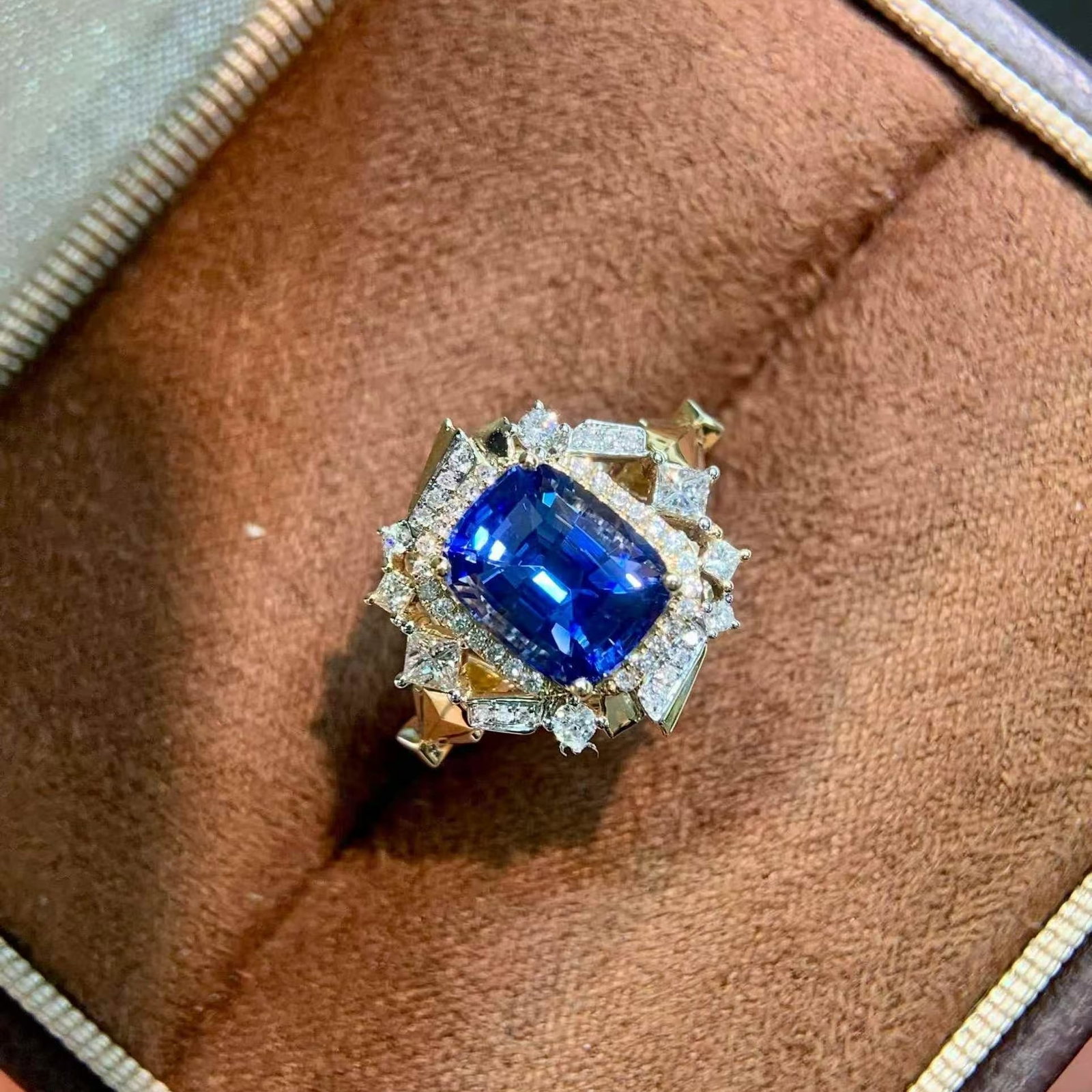 14k Gold 2.85 Ctw Natural Sapphire & Diamond Ring - 3