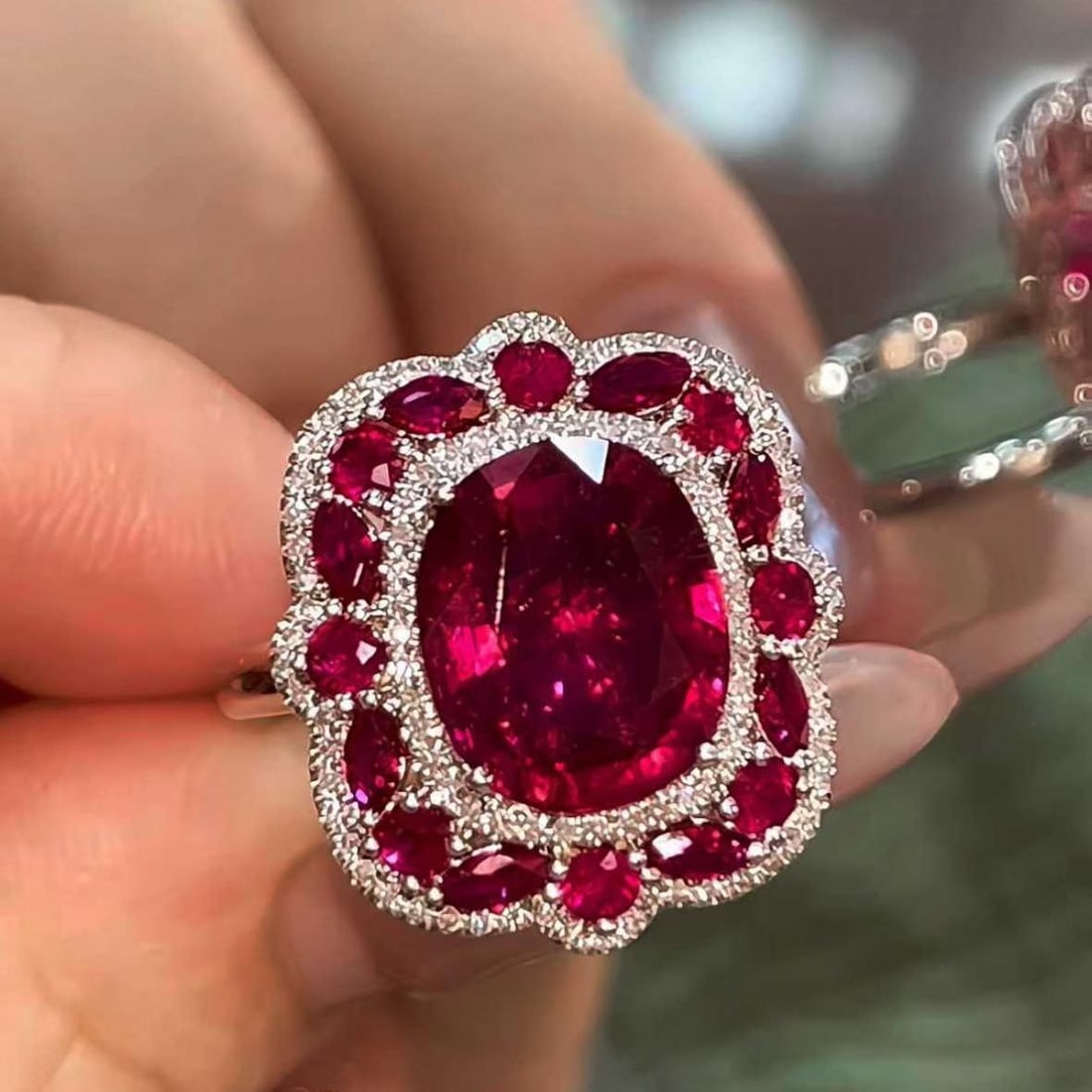 14k Gold 3.5 Ct Natural Tourmaline & Diamond Ring: Ref:231153062 // gold content:14k gold // ring size:7. 25us // // main gemstone:tourmaline // shape:oval // carat weight:3. 5ct // color:red // treatment:natural // // adjacent gemstone 2 : diamond //