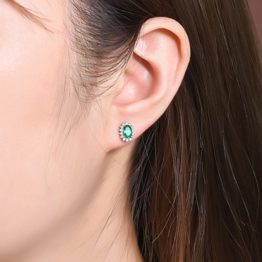 14k Gold 0.98 Ctw Natural Emerald & Diamond Earrings - 5
