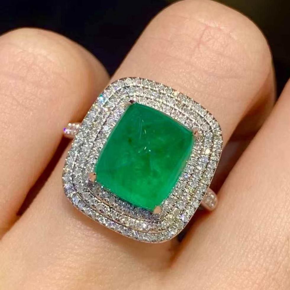 14k Gold 4.35 Ct Natural Emerald & Diamond Ring: Ref:231153082 // gold content:14k gold // ring size:7. 25us // // main gemstone:emerald // shape:sugar-loaf // carat weight:4. 35ct // color:green // treatment:natural // // adjacent gemstone 2 : diam