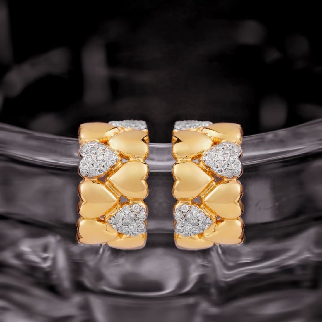 14k Gold 0.36 Ct Natural H Diamond Earrings: Ref:231153094 // gold content:14k gold // main gemstone:diamond // shape:round // carat weight:0. 36ct // clarity grade:vs-si // color:h // treatment:natural // cut grade:g // Low Estimate: 2600 High