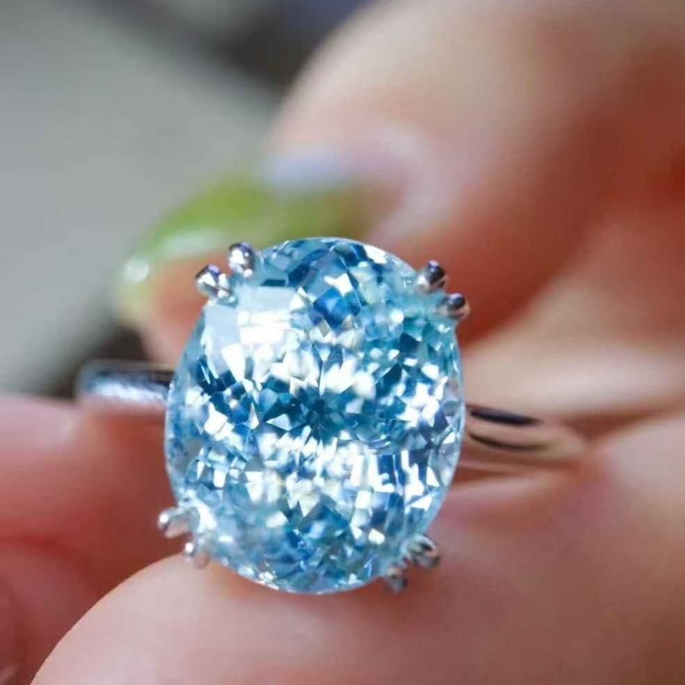 14k Gold 3 Ct Natural Aquamarine Ring: Ref:231153107 // gold content:14k gold // ring size:7. 25us // // main gemstone:aquamarine // shape:oval // carat weight:3ct // color:blue // treatment:natural // Low Estimate: 4800 Condition: New Hig