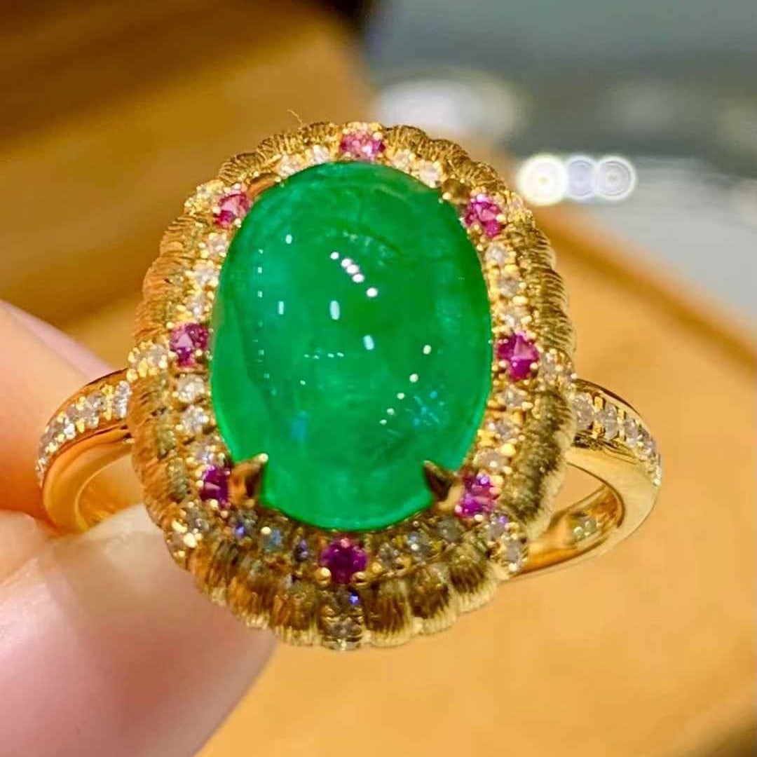 14k Gold 3.1 Ct Natural Emerald & Diamond Ring - 2