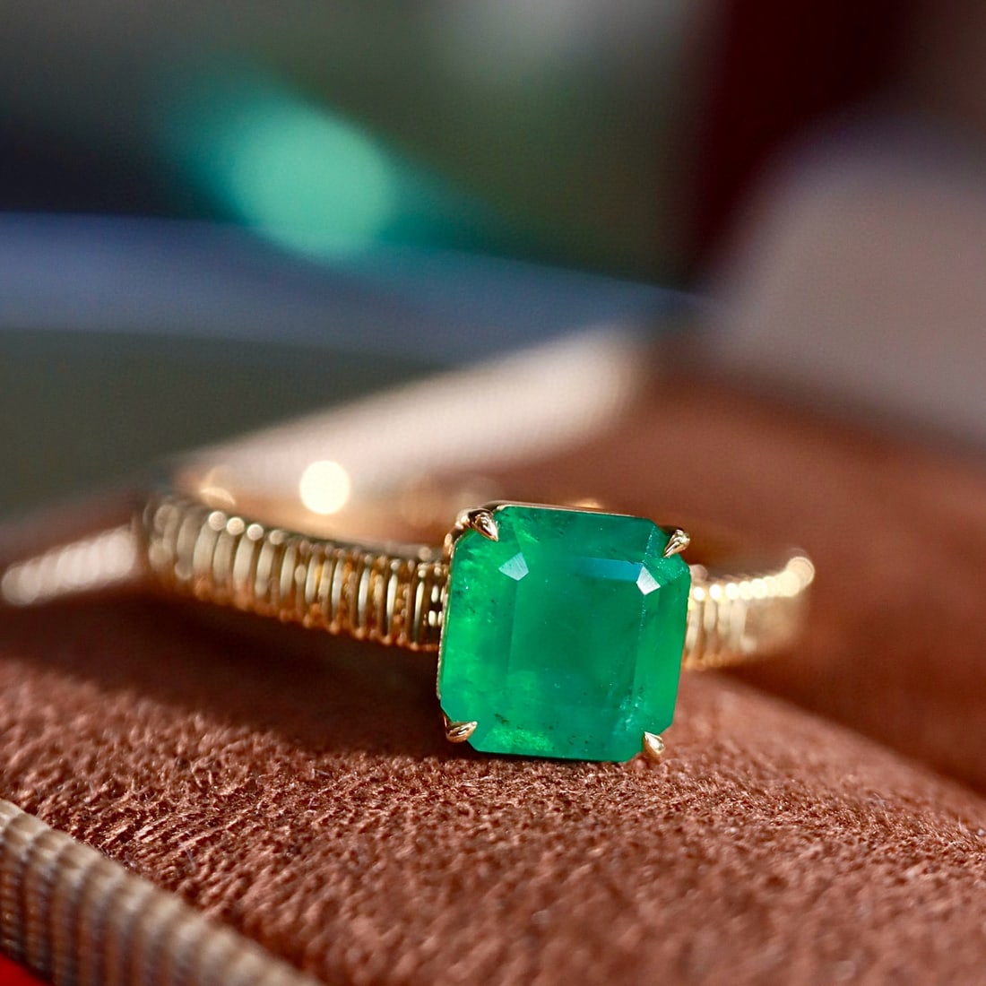 14k Gold 1.20 Ct Natural Emerald Ring - 4