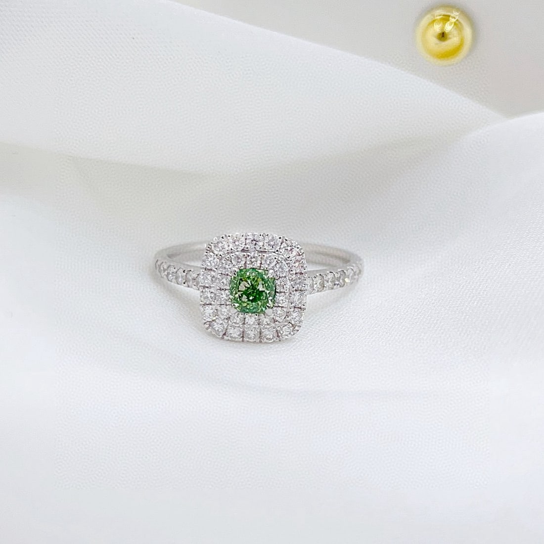 14k Gold 0.72 Ctw Natural Green Diamond & Diamond Ring: Ref:231153140 // gold content:14k gold // ring size:7. 25us // // main gemstone:green diamond // shape:cushion // carat weight:0. 30ct // color:green // treatment:natural // // adjacent gemstone 2 :