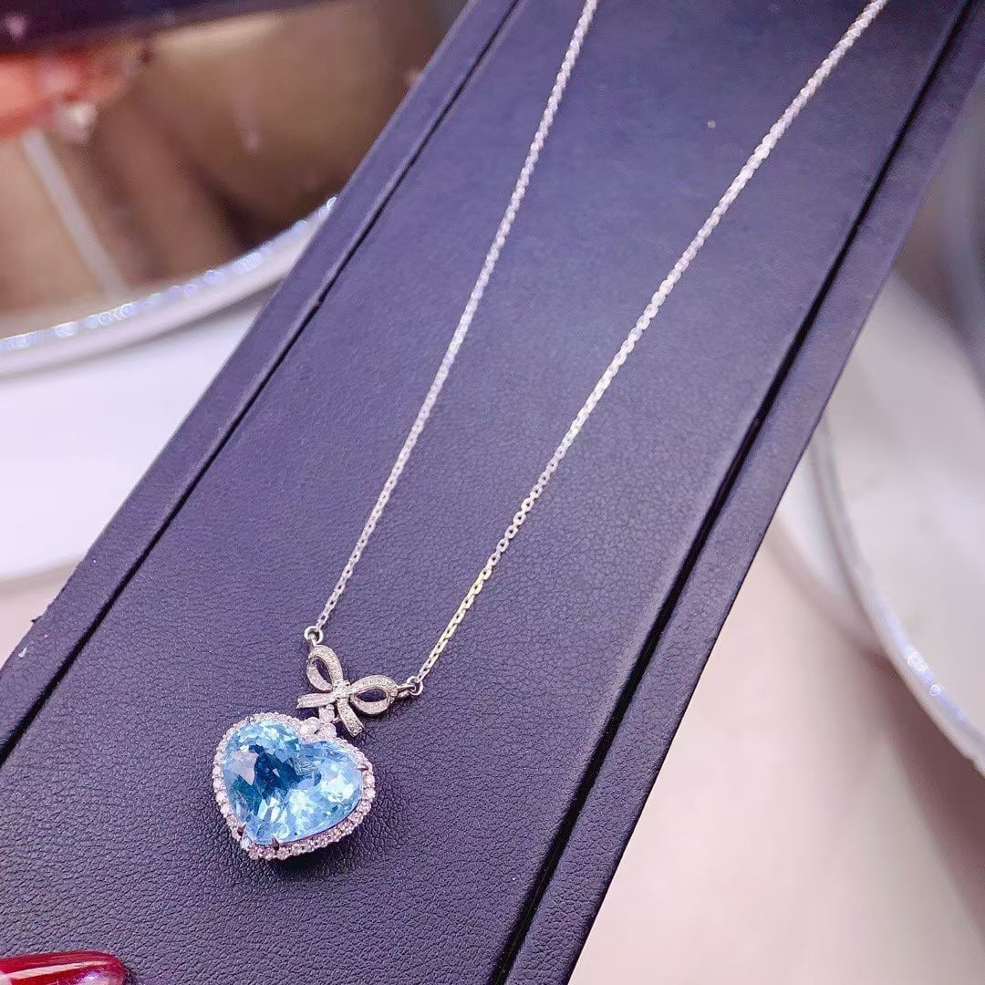 14k Gold 7 Ct Natural Aquamarine & Diamond Necklace - 4
