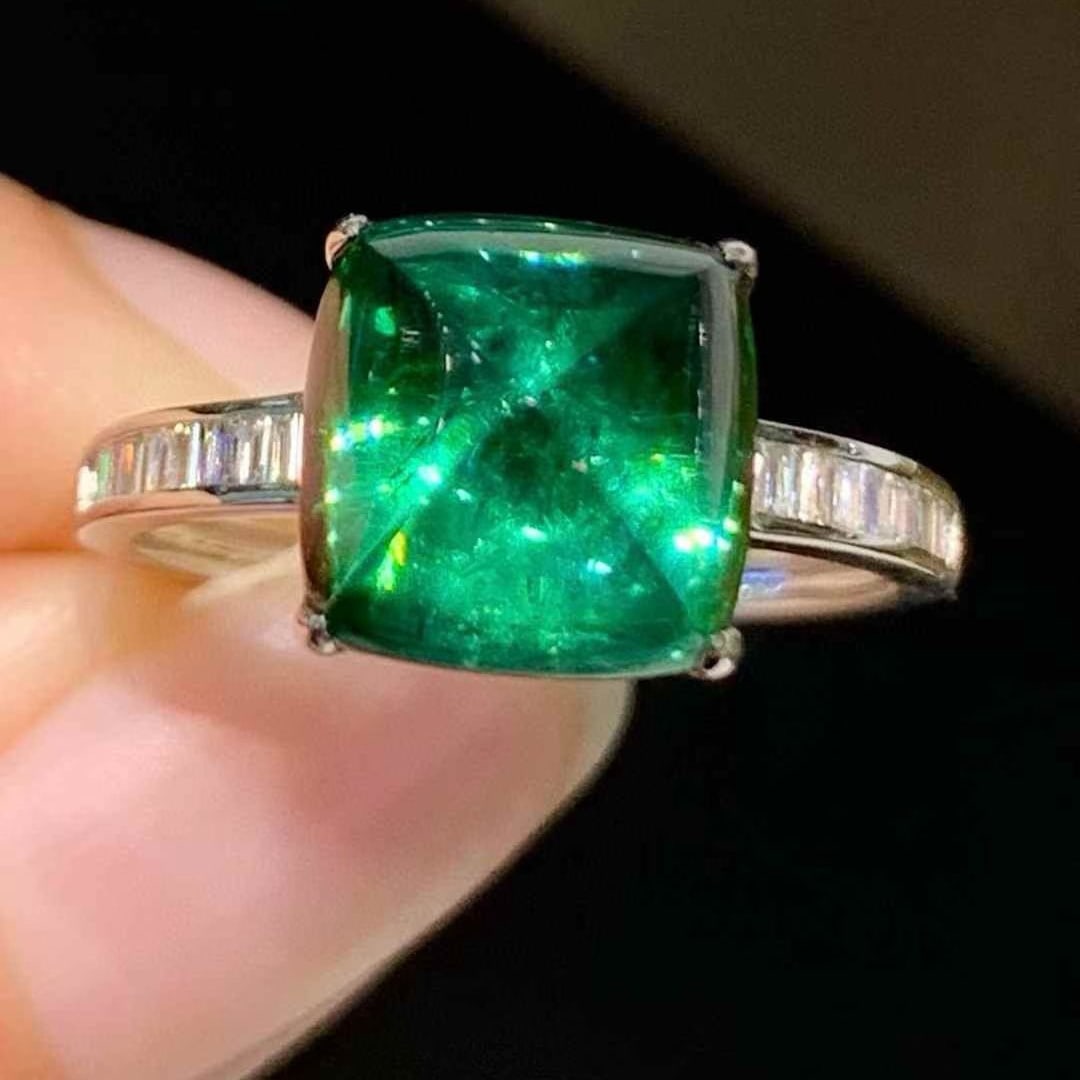14k Gold 4.75 Ct Natural Tourmaline & Diamond Ring: Ref:231153162 // gold content:14k gold // ring size:7. 25us // // main gemstone:tourmaline // shape:sugar-loaf // carat weight:4. 75ct // color:green // treatment:natural // // adjacent gemstone 2 :
