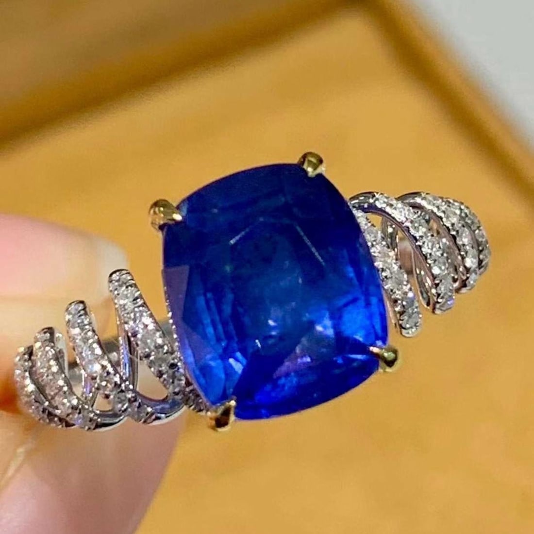14k Gold 3.3 Ct Natural Sapphire & Diamond Ring: Ref:231153169 // gold content:14k gold // ring size:7. 25us // // main gemstone:sapphire // shape:cushion // carat weight:3. 3ct // color:blue // treatment:natural // // adjacent gemstone 2 : diamond 