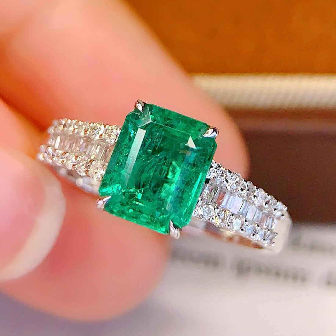 14k Gold 1.55 Ct Natural Emerald & Diamond Ring - 3