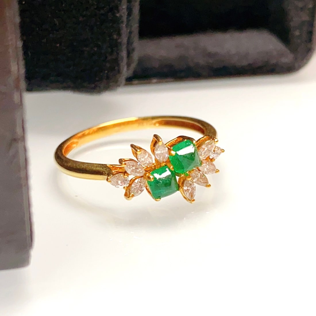 14k Gold 0.50 Ct Natural Emerald & Diamond Ring - 4