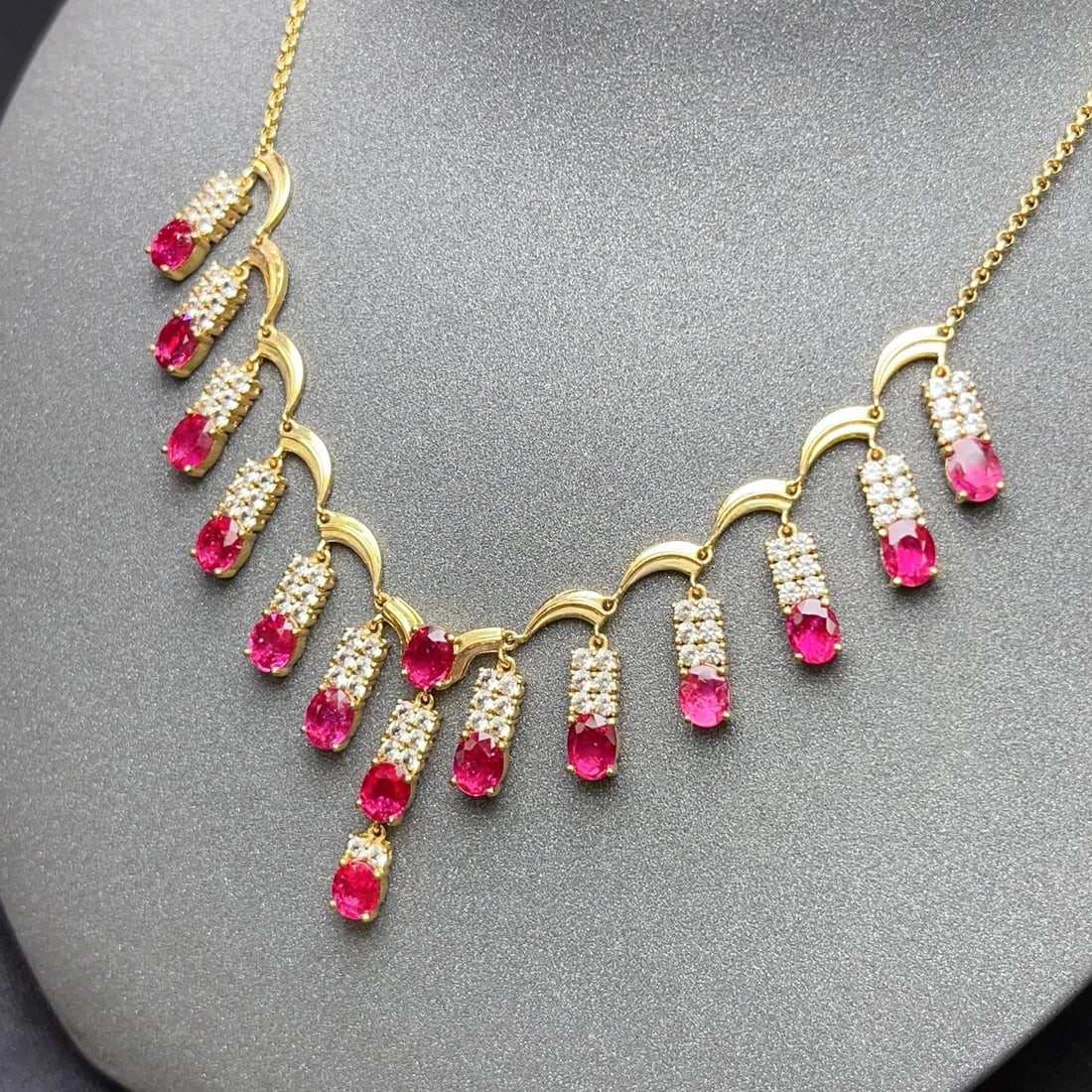 14k Gold 6.35 Ct Natural Ruby & Sapphire Necklace - 2