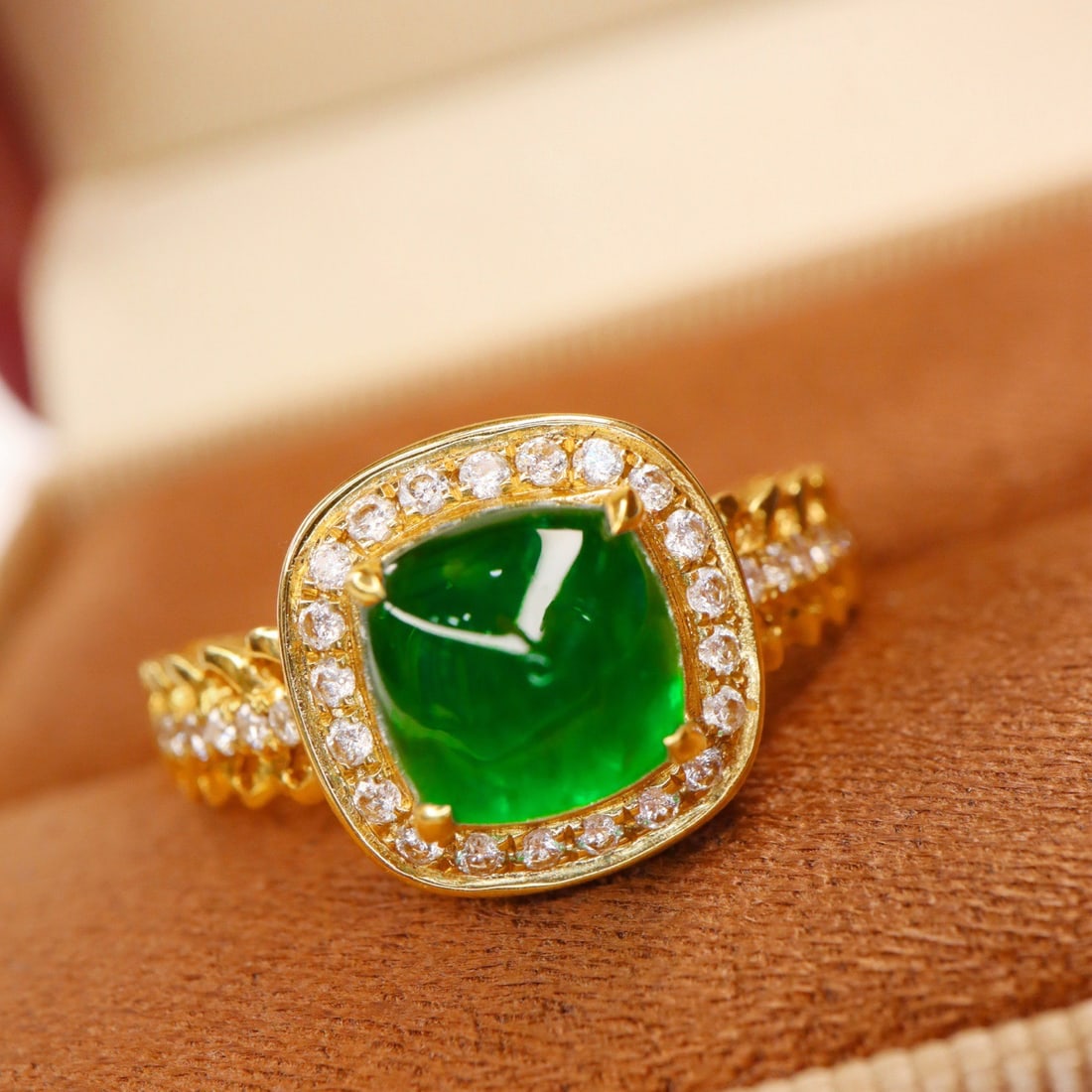 14k Gold 2.10 Ctw Vivid Green Natural Emerald & Diamond Ring - 3