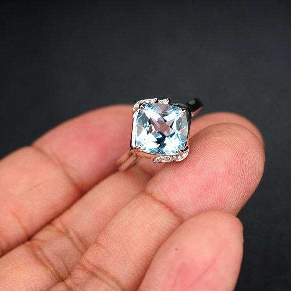 14k Gold 3.38 Ct Natural Aquamarine & Diamond Ring - 7