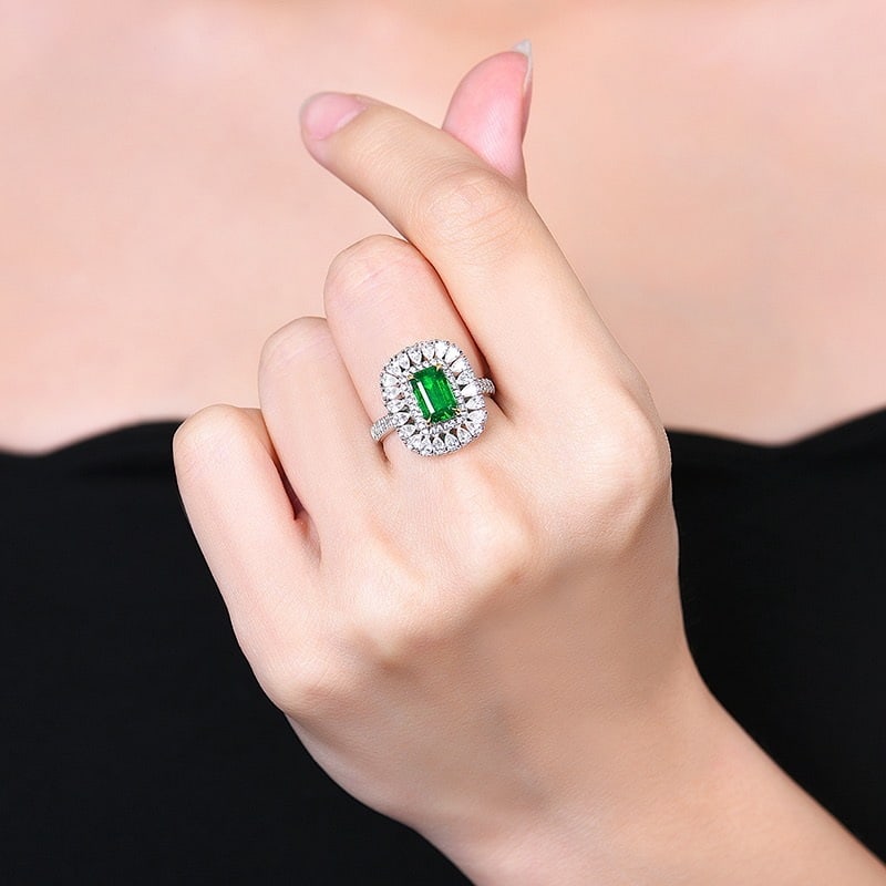 14k Gold 2.67 Ctw Vivid Green Natural Emerald & Diamond Ring - 2
