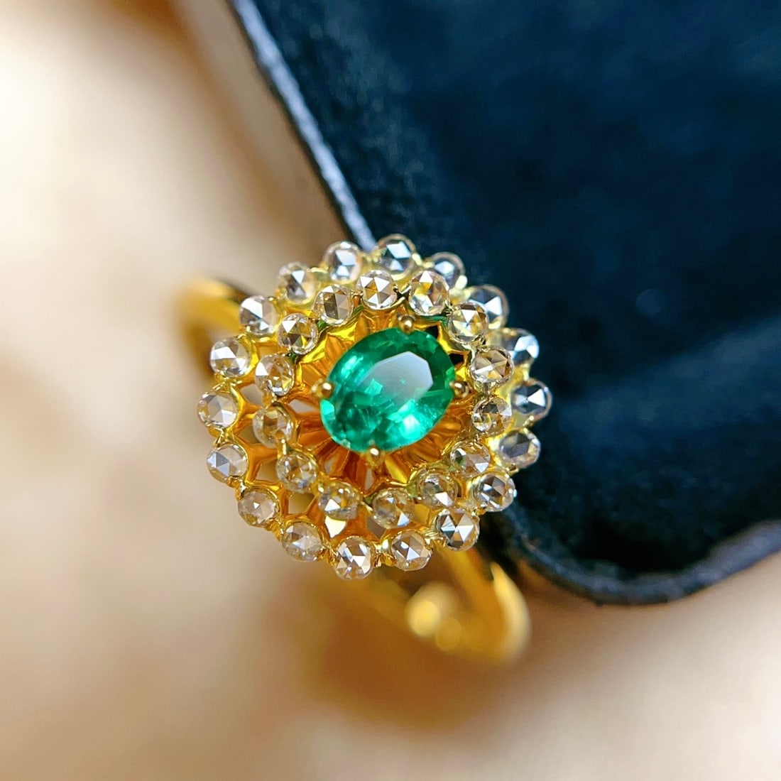 14k Gold 0.45 Ct Natural Emerald & Diamond Ring - 3