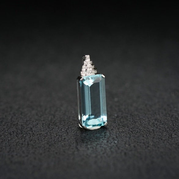 14k Gold 3.59 Ct Natural Aquamarine & Diamond Pendant( Without Chain ) - 2