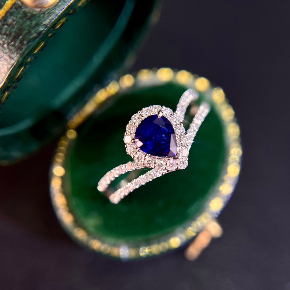 14k Gold 1.03 Ctw Natural Sapphire & Diamond Ring: Ref:231154139 // gold content:14k gold // ring size:7. 25us // // main gemstone:sapphire // shape:pear // carat weight:0. 70ct // color:royal blue // treatment:natural // // adjacent gemstone 2 :