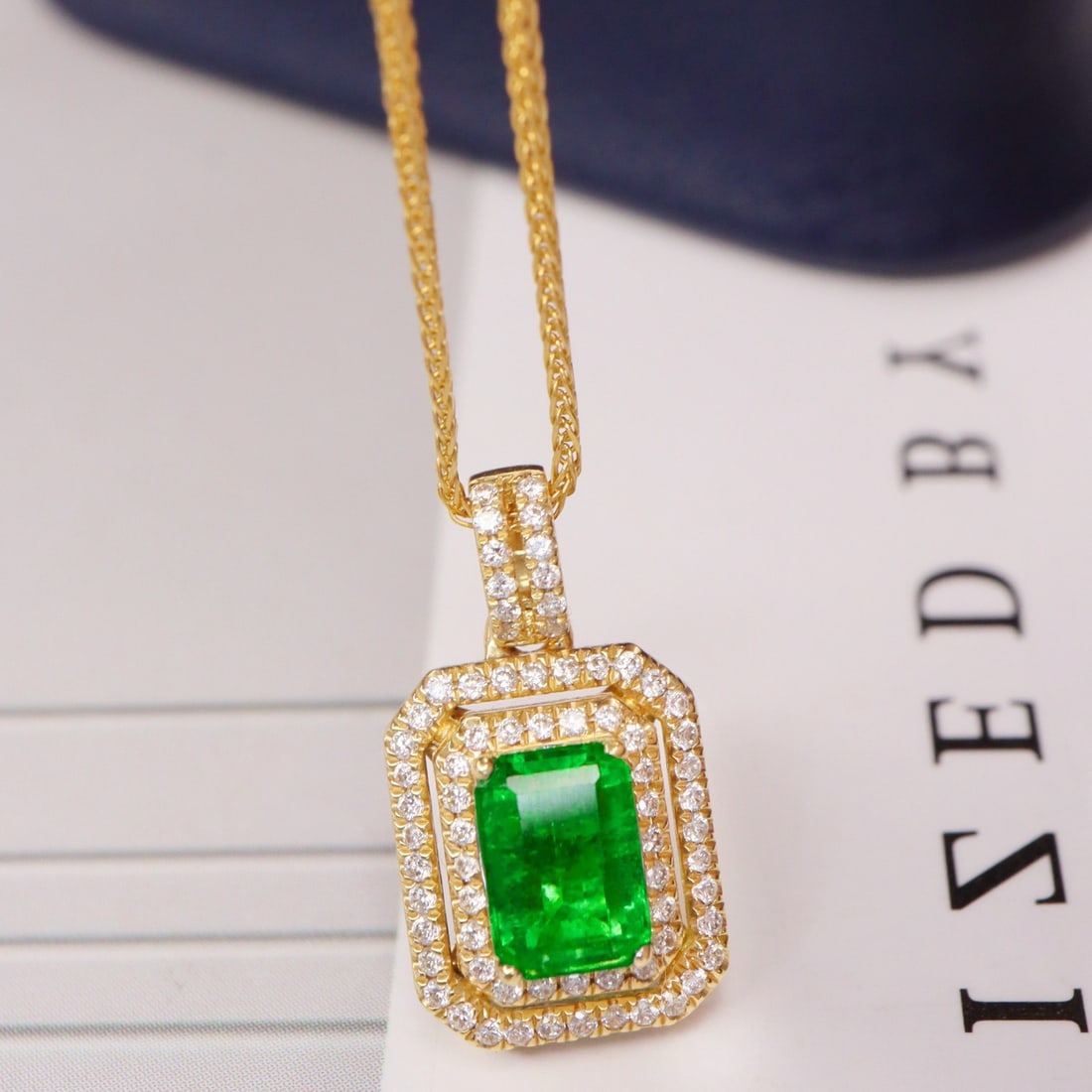 14k Gold 1.11 Ctw Vivid Green Natural Emerald & Diamond Pendant( Without Chain ) - 3