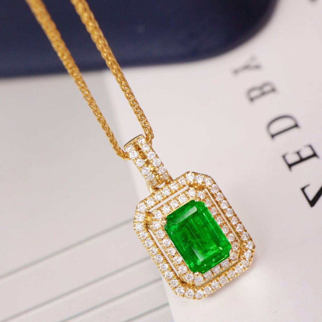 14k Gold 1.11 Ctw Vivid Green Natural Emerald & Diamond Pendant( Without Chain ) - 4